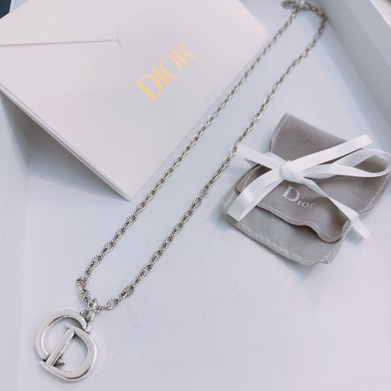chr1st1an D10r necklaces